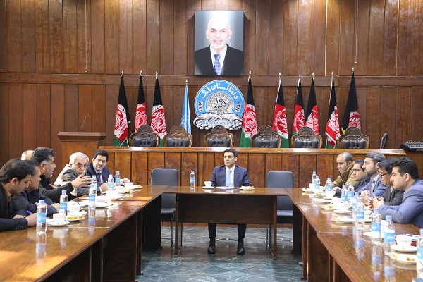 د صرافانو د ټولنې له مسؤولینو سره د غونډې جوړول