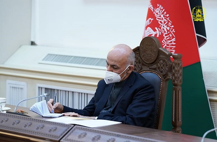 رئیس جمهور غنی، خواست ها و مشکلات صرافان را استماع کرد